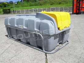 600L Diesel Fuel Tank 12V Italian pump TFPOLYDD - picture1' - Click to enlarge