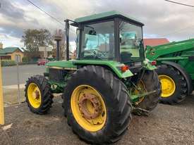 John Deere 2850 MFWD Cab Utility Tractor - picture0' - Click to enlarge