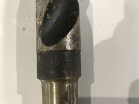 Hercules High Speed Taper Shank Drill No. 555 Size 1-3/16 (30.16mm) Shank No. 3 - picture2' - Click to enlarge