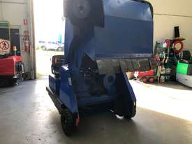 MPV60 LPG sweeper - picture2' - Click to enlarge