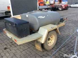 2011 Rapid Spray 26 Plant Trailer - picture2' - Click to enlarge