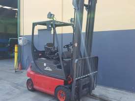 Compact Electric Forklift  - picture0' - Click to enlarge