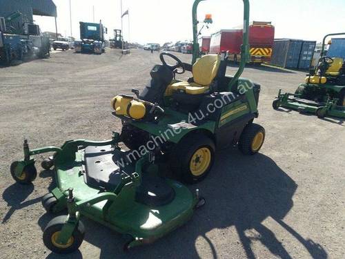 John Deere 1570