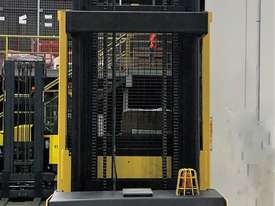 0.3T Battery Electric Order Picker - picture1' - Click to enlarge