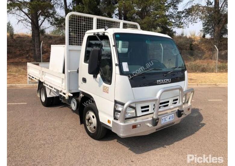 Buy Used Isuzu NPR200 SHORT Service Trucks in , - Listed on Machines4u