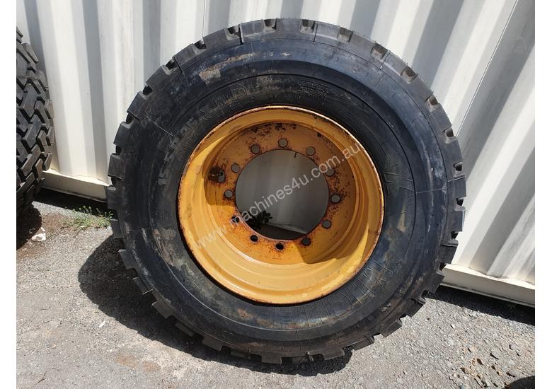 Used michelin 15.5 25 Earthmoving tyres Earthmover Tyres in , Listed