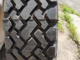 Earthmoving tyres - picture1' - Click to enlarge