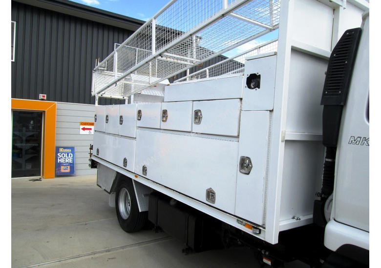 caption UD MK5 Service Body Truck