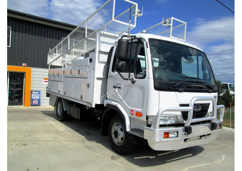 caption UD MK5 Service Body Truck