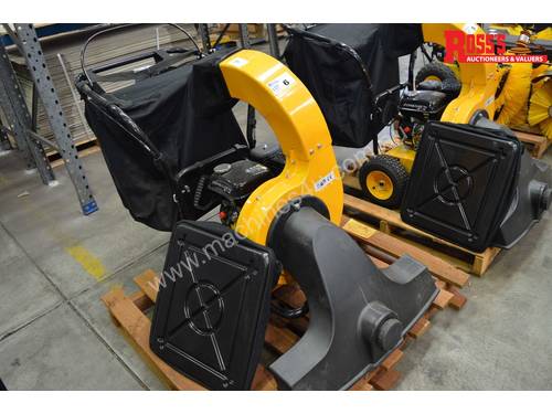 https://media.machines4u.com.au/machinery/15/600115/Zongshen-GAG6573-A-C-Gasoline-Leaf-Vacuum_42328259.jpg