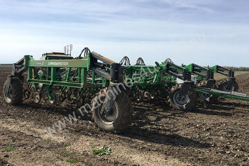 12m Landmaster Parallelogram Planter - Australian Made!