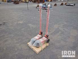 2020 Freeport Qty Of 2 80 Ton Lifting Jacks UNUSED - picture0' - Click to enlarge