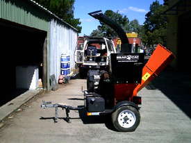 25hp wood chipper / shreader , towable - picture2' - Click to enlarge