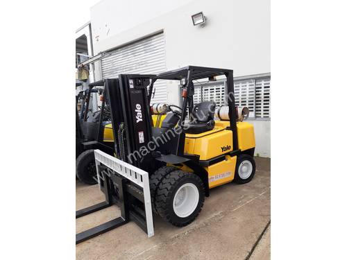 Yale 4 Ton forklift 4300mm container mast 2008 model Dual new wheels