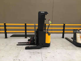 Crown SHR5500 Walk Behind Forklift - picture0' - Click to enlarge