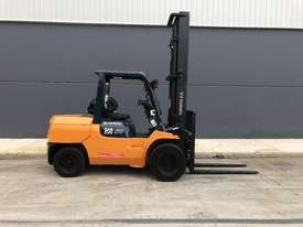 TOYOTA 02-7FGA50 51291 **5 TON LPG FORKLIFT** 2011 7SERIES MODEL - picture2' - Click to enlarge