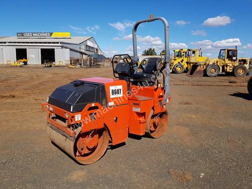2010 Dynapac CC102 Vibrating Dual Smooth Drum Roller *CONDITIONS APPLY*