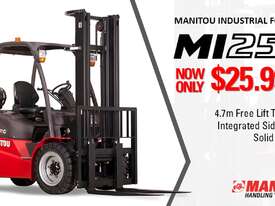 Manitou MI25G forklift - 4.7m triplex container mast with sideshift - picture0' - Click to enlarge