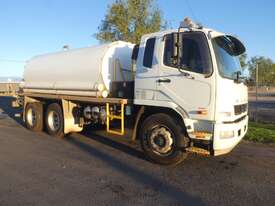 Mitsubishi FN600 6x4 Water Truck - picture0' - Click to enlarge