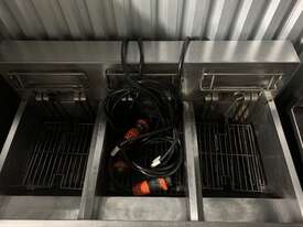 COMMERCIAL DEEPFRYER - picture0' - Click to enlarge