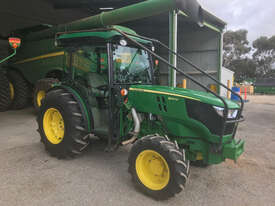 John Deere  FWA/4WD Tractor - picture0' - Click to enlarge