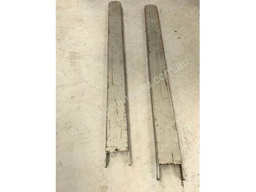 Forklift extension slippers / tine 1.8m