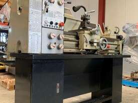 Centre Lathe Ø 300x900mm Turning Capacity - picture2' - Click to enlarge