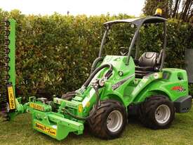 Avant 528 Articulated Compact Wheel Loader W/ Slanetrac SA800 Swivel Trim Hedge Cutter - picture0' - Click to enlarge
