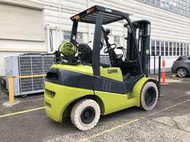 Container Access + Non Marking Tyre 3.0t LPG Forklift - picture1' - Click to enlarge