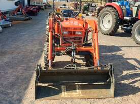 Kioti / Daedong LK35 tractor 4in1 loader & slasher - picture0' - Click to enlarge
