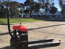 1.5 Ton Electric Pallet Truck - Hire - picture0' - Click to enlarge