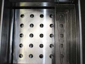 Pitco SG18 Single Pan Fryer - picture1' - Click to enlarge