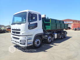 2015 MITSUBISHI FUSO FS52SS3VFAA 8X4 HOOK TRUCK - picture2' - Click to enlarge