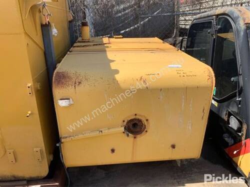 CAT 793D Used Fuel Tank, 12 Hour Running Time. Located: 35 Southbank Drive, Padget/Mackay