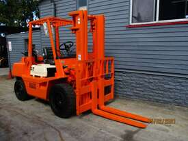 Toyota 3.5 ton LPG Used Forklift #1604 - picture0' - Click to enlarge