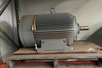 90 kw 120 hp 2 pole 2965 rpm 415 volt Foot Mount 280s frame POPE AC Electric Motor Reconditioned