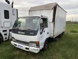 Isuzu NPR 200 - picture1' - Click to enlarge