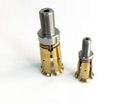 BT30 External Thread Pull Stud Grippers for BT Series ATC Spindle - picture0' - Click to enlarge