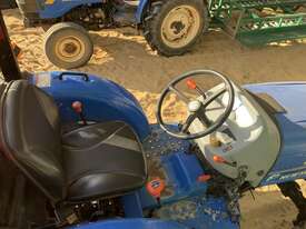 2017 New Holland Workmaster40 Compact Ut Tractors - picture2' - Click to enlarge