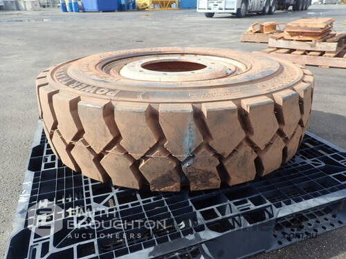 1 X BKT POWER TRAX HD 10.00-20 TYRE & RIM (UNUSED)