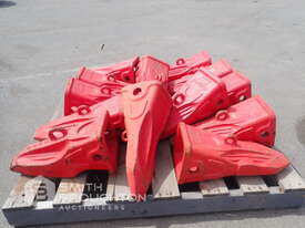 PALLET COMPRISING OF 700 SERIES BUCKET TEETH (UNUSED) - picture0' - Click to enlarge