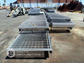 STEEL WALKWAY ASSEMBLY - picture2' - Click to enlarge