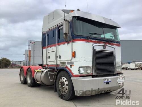 2002 Kenworth K104