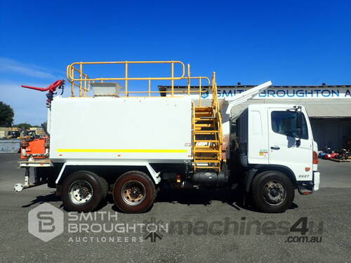 2009 HINO 500 6X4 WATER TRUCK