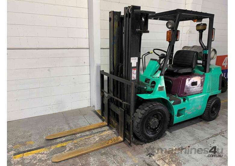 Used Mitsubishi Mitsubishi 2 5t LPG Forklift Counterbalance Forklifts ...