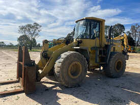 Komatsu WA380-3 Loader/Tool Carrier Loader - picture1' - Click to enlarge