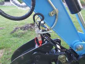 Almost new backhoe Loader  - picture1' - Click to enlarge