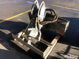 Bobcat Auger Skid Steer Attachment with Pallet Rack., Serial No. 187403770 - picture0' - Click to enlarge