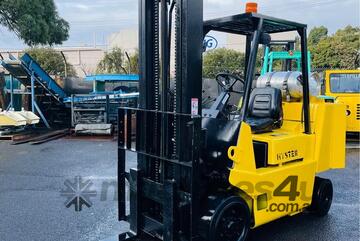 HYSTER S4.00XLBCS COMPACT 4.5T FORKLIFT