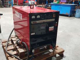 Lincoln Idealarc DC 600 Welding Machine - picture2' - Click to enlarge